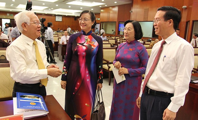 TP.HCM bầu chủ tịch mới