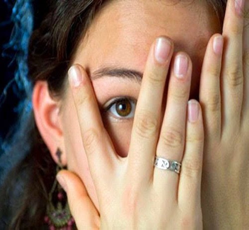 Cơ thể mọc nhiều lông, bệnh gì?