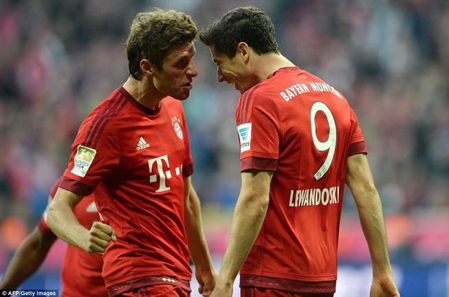 Bayern lo không quản nổi ‘khẩu pháo hai nòng’