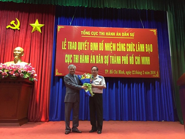 Nhân sự mới