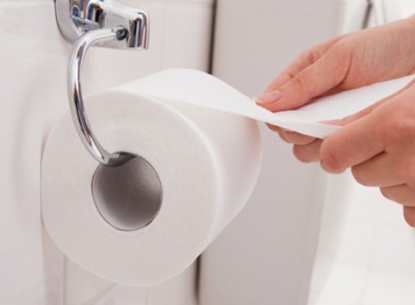 4 mối nguy hiểm rình rập trong giấy vệ sinh