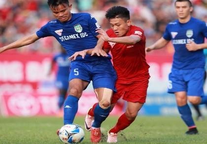 Đương kim vô địch V-League thua sốc