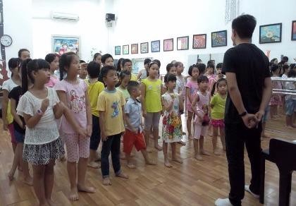 Đỗ Nhật Nam tổ chức đêm nhạc giúp đỡ bệnh nhi nghèo