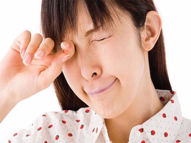 Viêm kết mạc mùa xuân, chữa thế nào?