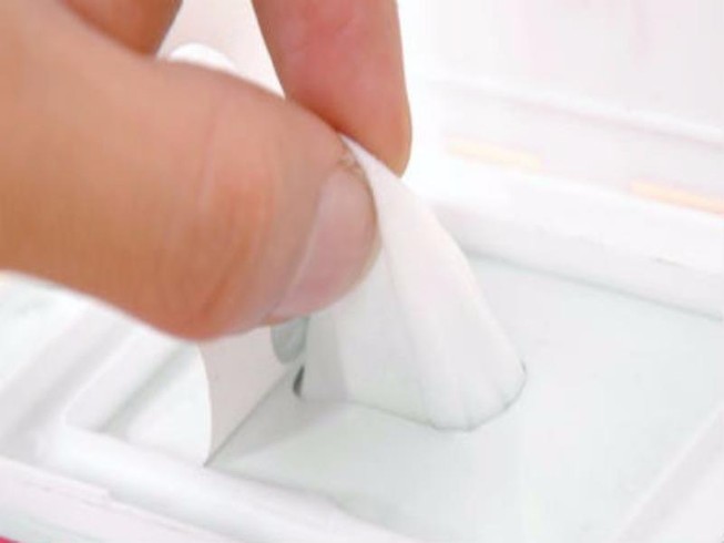 Cảnh báo nhiều tác hại đáng sợ từ khăn giấy ướt