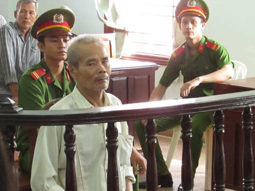 Chú rể Đài 72 tuổi thừa nhận giết vợ nhưng 'do nông nổi'