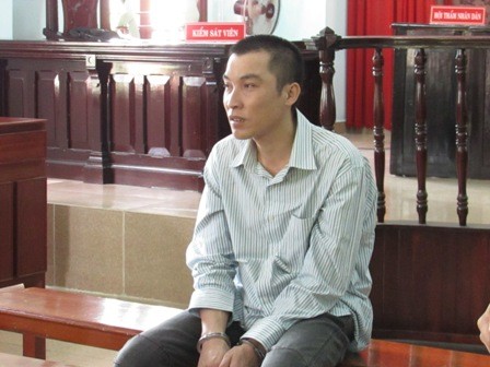 Mới tuột quần đã bị phạt... 14 năm tù