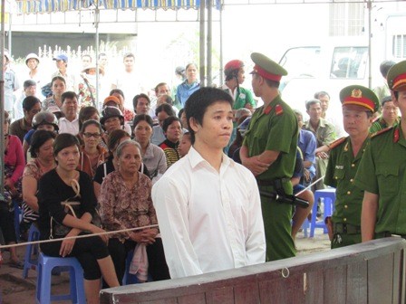 Bị đâm chết vì nói chồng 'không nhậu được thì trông con cho tôi nhậu'