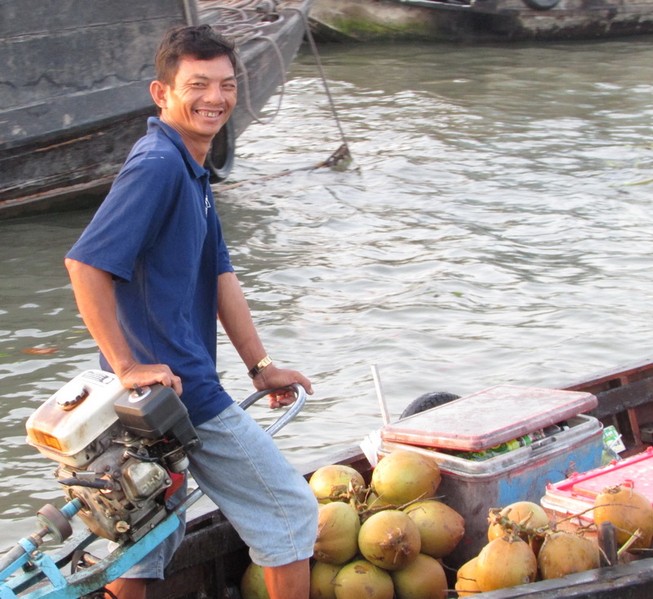 Tết đến với thương hồ chợ nổi Cái Răng