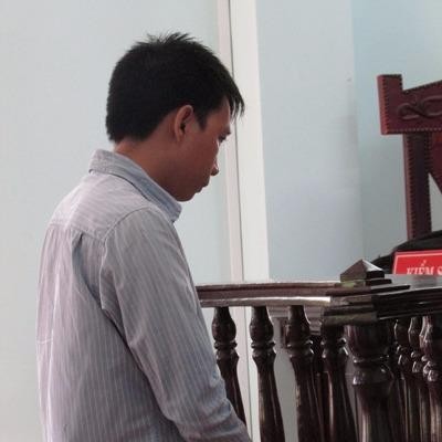 Đi chơi game, kỹ sư điện tử trộm luôn... linh kiện máy tính