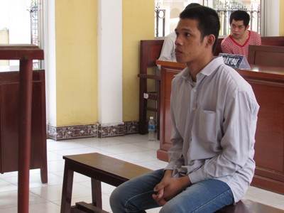 Dọa đánh, chú bị cháu chém trọng thương
