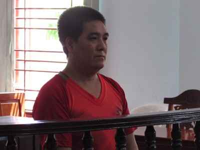 Ly bia chia rẽ bạn nhậu