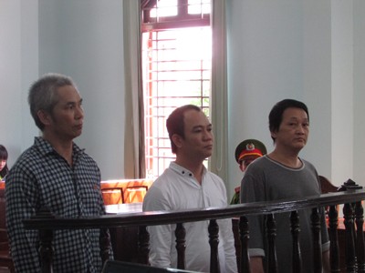 Ba kẻ bán ma túy sỉ và lẻ bị “cất vó” trong bốn tiếng