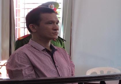 Được tại ngoại để chữa bệnh lại tiếp tục phạm tội mới