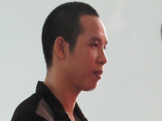 Lãnh án tù vì dùng dao... giải vây cho bạn