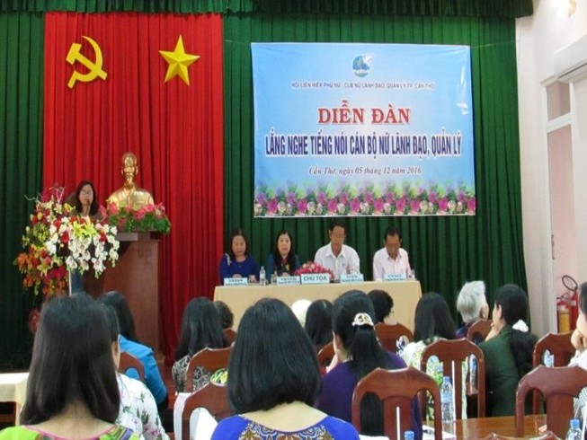 Phụ nữ muốn thăng tiến phải nỗ lực gấp đôi ...
