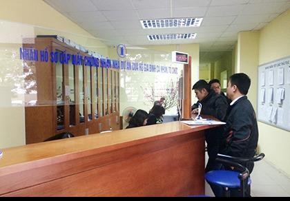 Hà Nội: Tiếp nhận phản ánh của dân về cấp 'sổ đỏ' qua Facebook