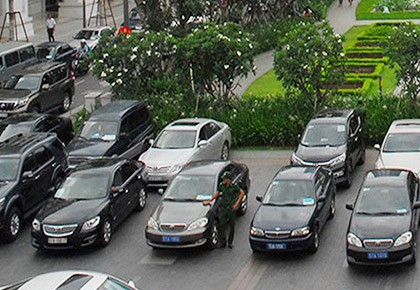 'Hà Nội khoán xe công, chúng tôi sẵn sàng gương mẫu'