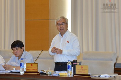 Quyền của bộ trưởng quá lớn nhưng cơ chế giám sát chưa rõ