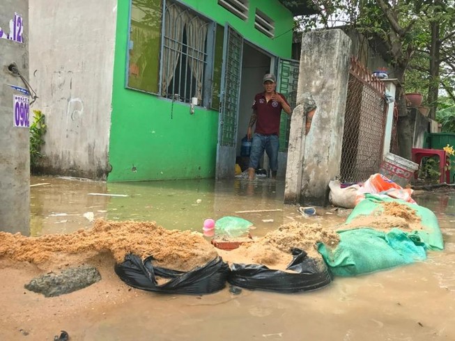 Ngập liên tiếp, tính lại cách quản lý cống ngăn triều