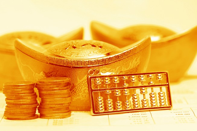 Vàng giảm, USD tiếp tục tăng