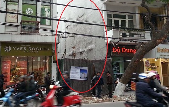 Bị cần cẩu đè trúng, một công nhân trọng thương