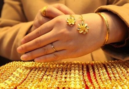 Giá vàng thế giới nhảy vọt