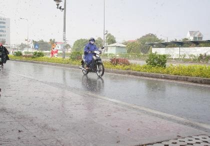 Long An có mưa chuyển mùa