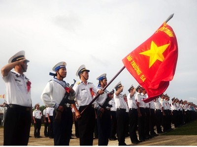 1.000 lá cờ Tổ quốc cho Trường Sa