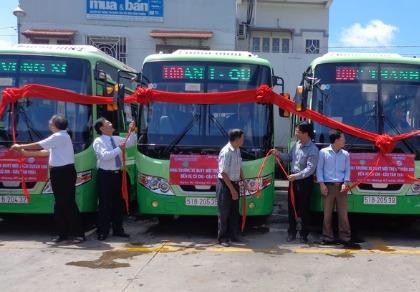 Đưa xe buýt mới về các xã Đất Thép Củ Chi