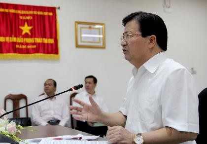 Phó Thủ tướng kiểm tra thực địa tại Cảng Hàng không Tân Sơn Nhất