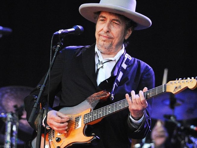 Nghe lại những ca khúc bất hủ của Bob Dylan