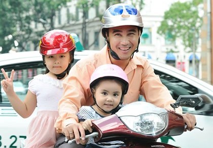 Cần đưa mũ bảo hiểm vào ngành kinh doanh có điều kiện