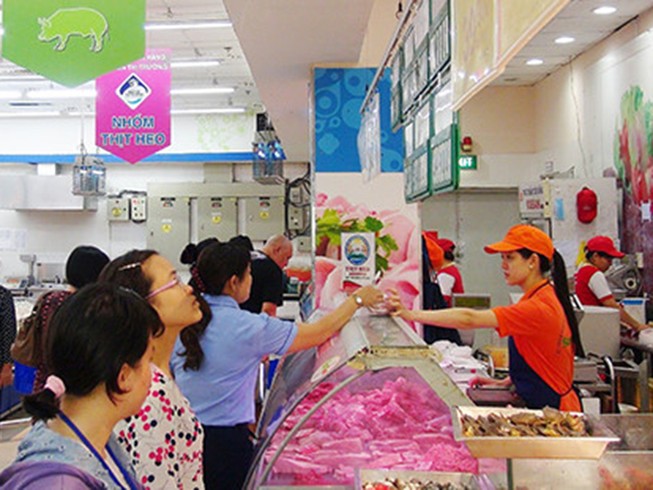 Thịt heo bình ổn giảm 4.000 đồng/kg