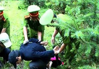 Phá đường dây ma túy 'khủng', thu giữ 10 bánh heroin