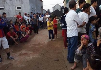 Vợ tử vong với nhiều vết thương, chồng treo cổ trên đồi