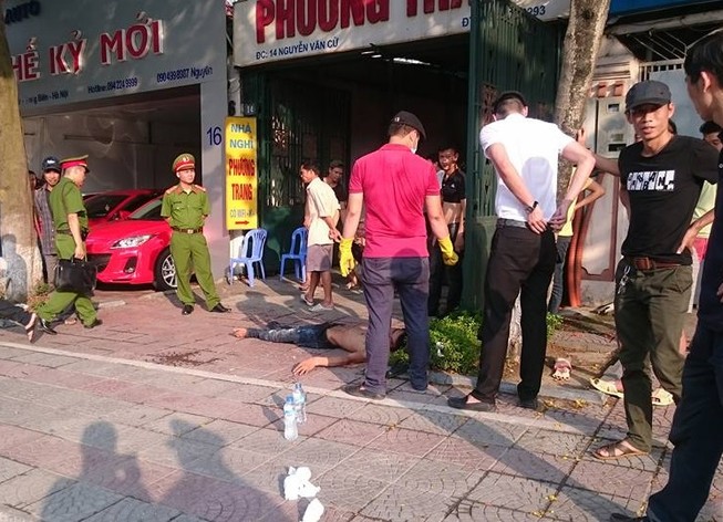 Ngáo đá, thanh niên “quậy” tung phố vì tưởng mình là khỉ