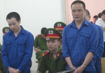 Hai anh lãnh án tử, em ngồi tù suốt đời vì vận chuyển 'hàng trắng'
