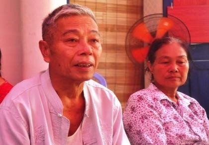 Vụ CASA 212: Không dám mở tivi vì sợ tắt niềm hy vọng...