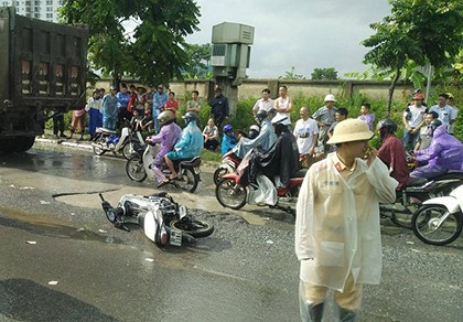 Xe bồn cán người đàn ông tử vong rồi bỏ chạy