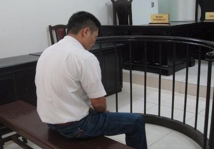 Đi 'ăn vụng' vợ hàng xóm, bị bắt nộp vạ chiếc xe máy