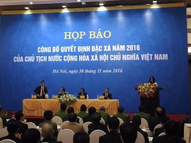 Gần 4.400 người chính thức được đặc xá