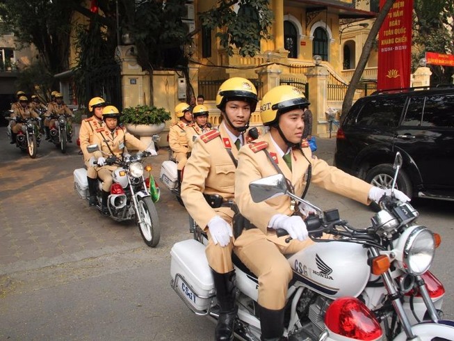 Tướng công an lý giải việc CSGT bị đánh, dân đứng nhìn