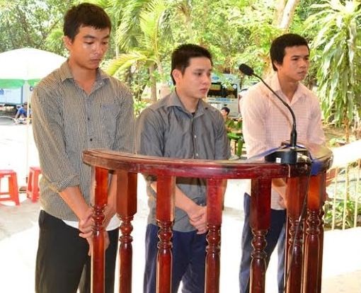 Xét xử lưu động vụ án “xúc phạm Quốc kỳ”