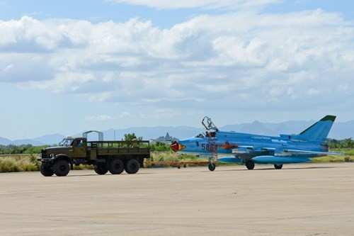 Hình ảnh bay huấn luyện Su-22 tại Trung đoàn không quân 937