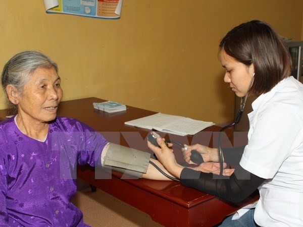 Gần một nửa số người cao tuổi ở VN không có lương hưu và trợ cấp