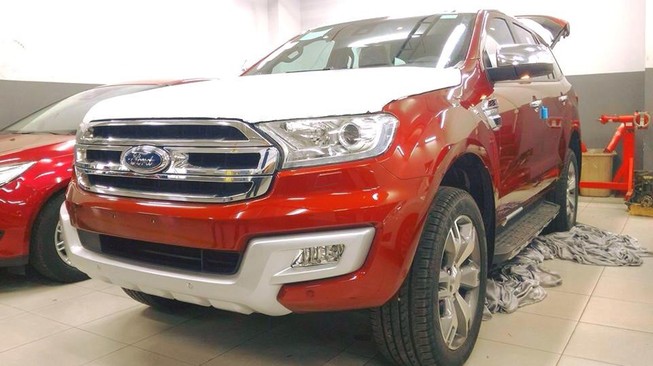 Cận cảnh Ford Everest Titanium 2015 tại Việt Nam
