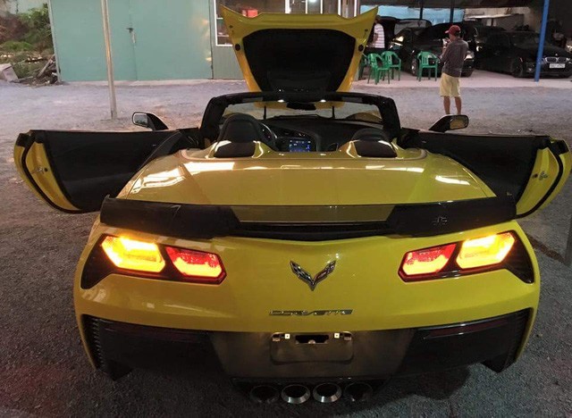 Chevrolet Corvette C7 Z06 Convertible đầu tiên cập bến Việt Nam