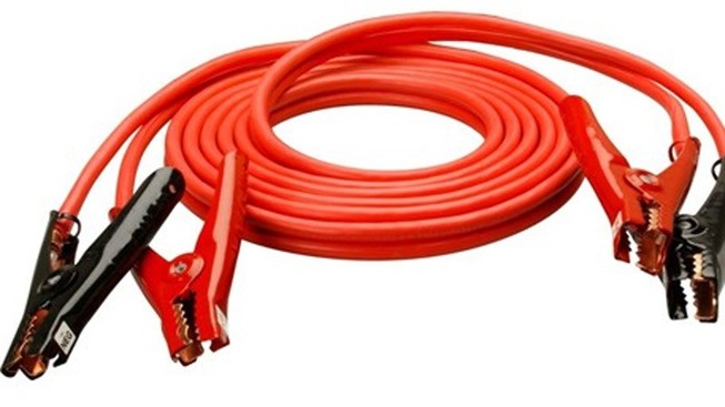 10 vật dụng nên có trên ô tô vào mùa đông