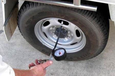 Kinh nghiệm chuẩn bị ô tô đi chơi tết